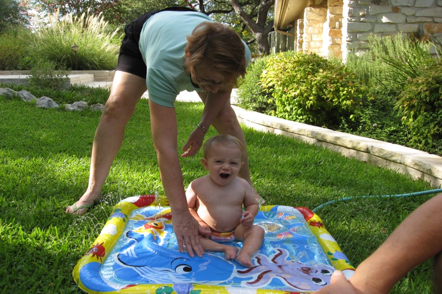 ../image/day 1 sprinkler fun with dean 9.jpg